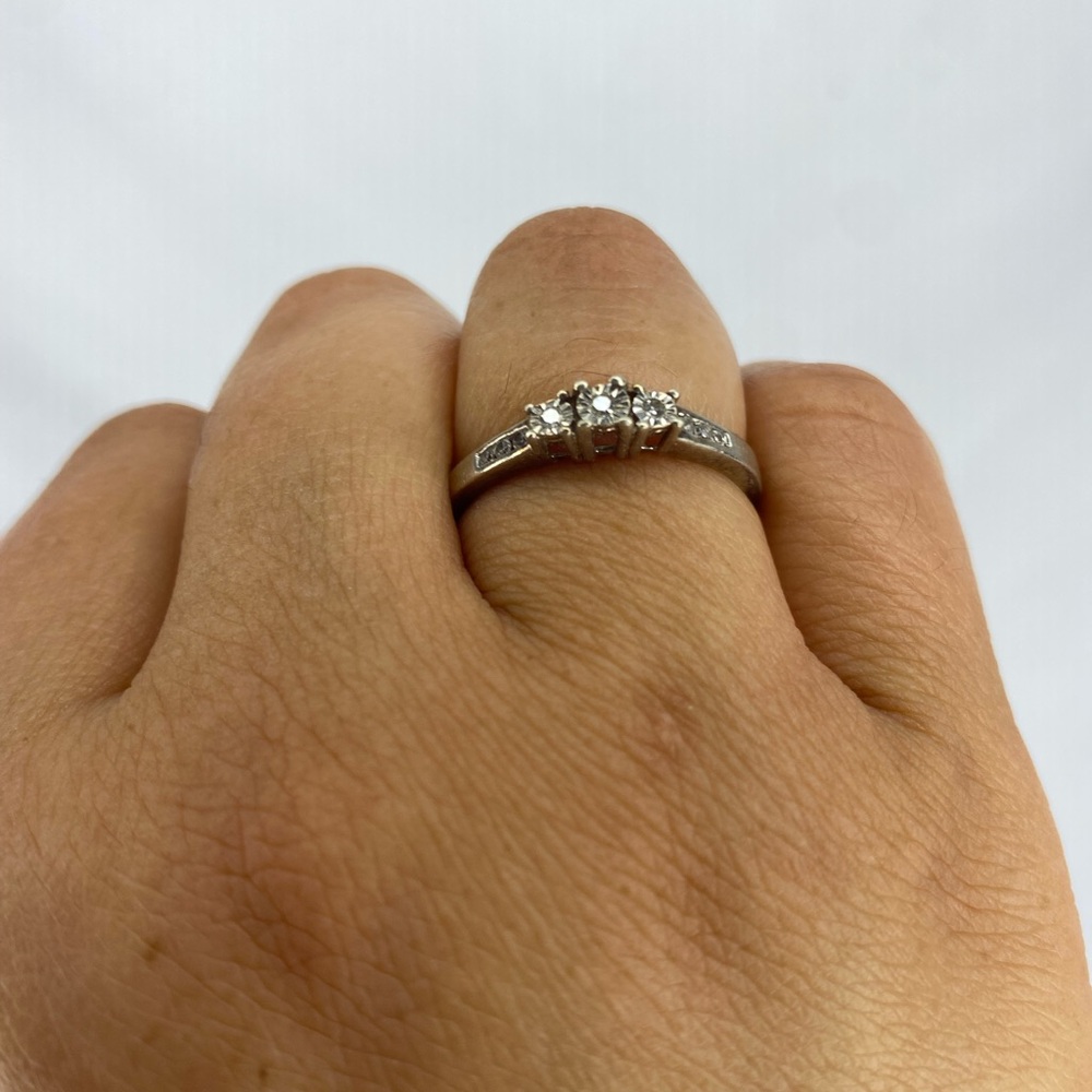 1/10 ct tw Diamond Miracle Plate Promise Ring size 9